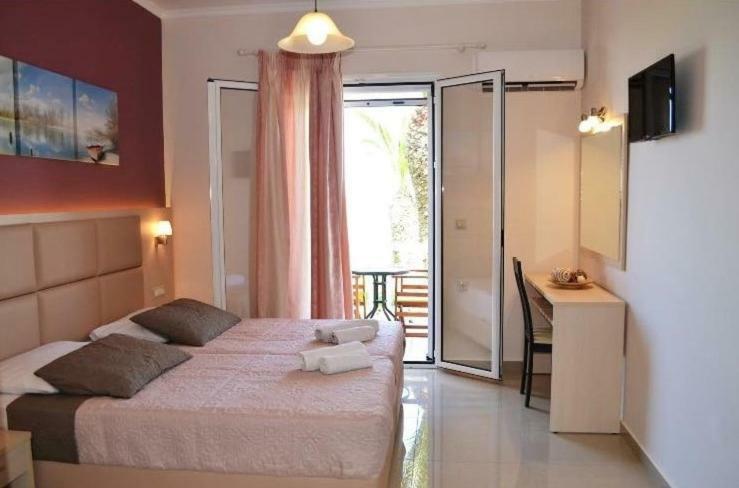 Roula Kotsonis Superior Apartment Argassi Bagian luar foto